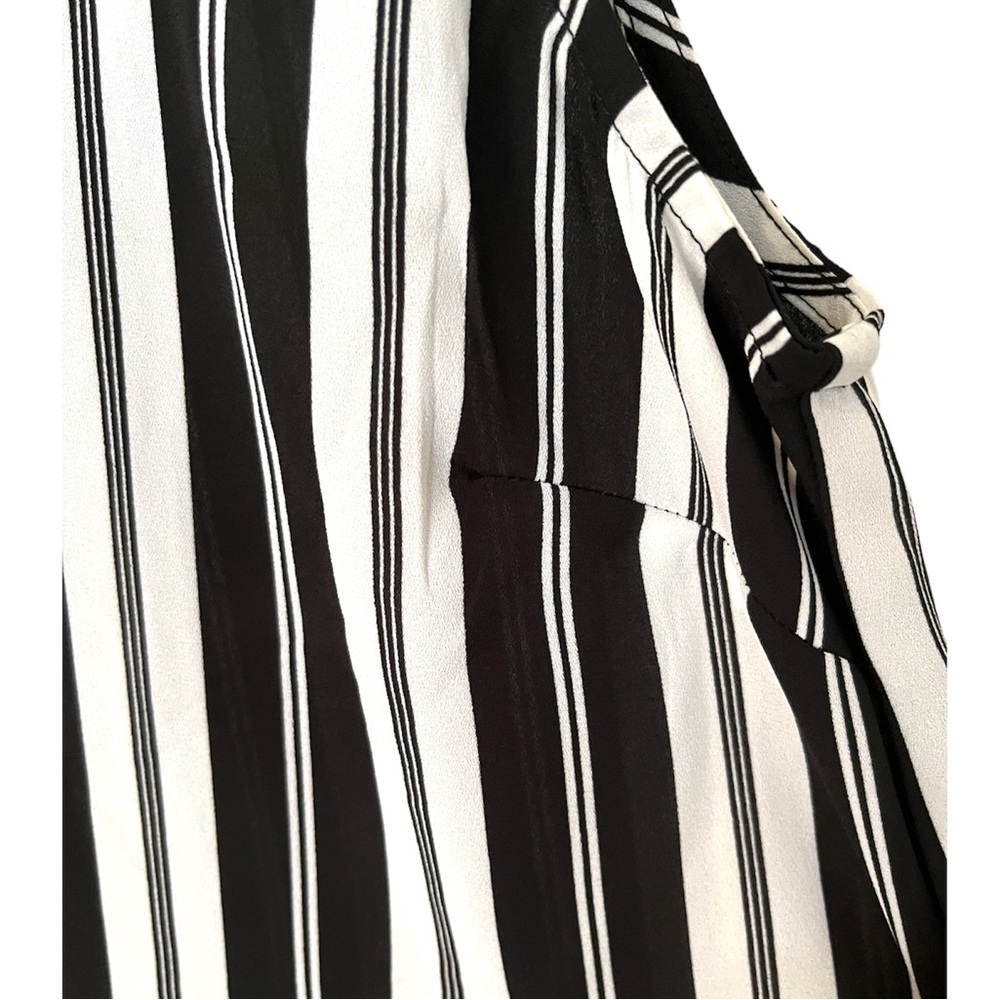 Forever 21 Hi Low Sleeveless Top - Picture 6 of 8